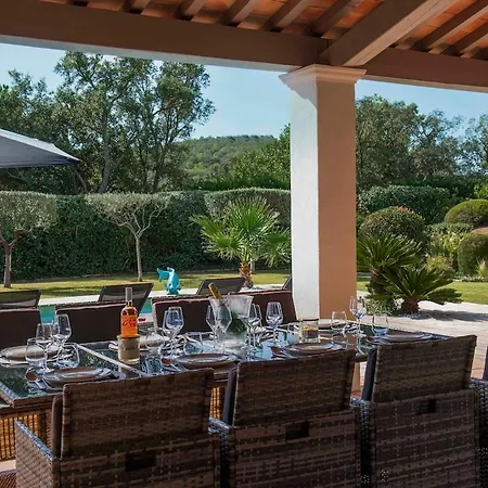 Very Quiet With Pool Perfect Area *