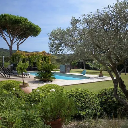 Very Quiet With Pool Perfect Area *